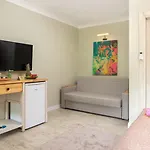 Hotel Orange Garden