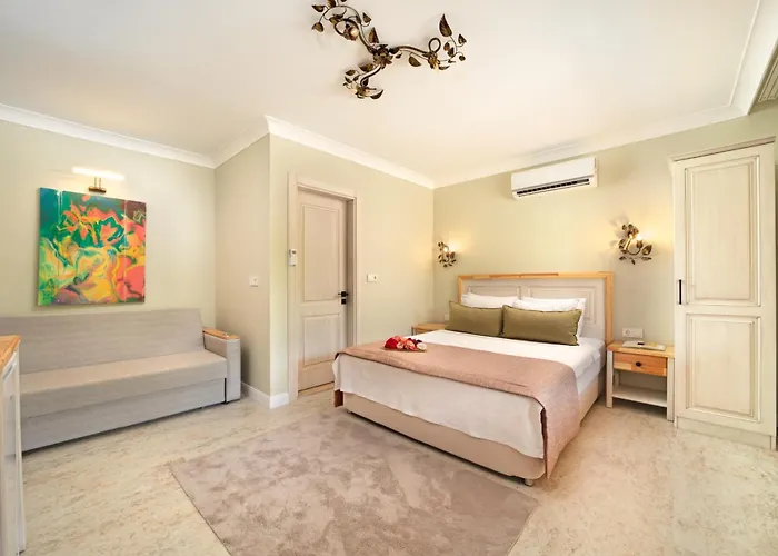 Orange Garden Hotel *